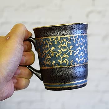 蔵出し　昭和初期　九谷焼 マグカップ 戦前輸出用 永楽窯 朱色唐草金彩永楽　希少 蔵出し 昭和初期 九谷焼 マグカップ 戦前輸出用 永楽窯 朱色唐草